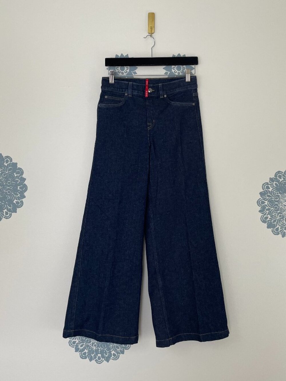 Spanx Original EveryWear Wide Leg Jeans in Raw Indigo Size Medium Petite